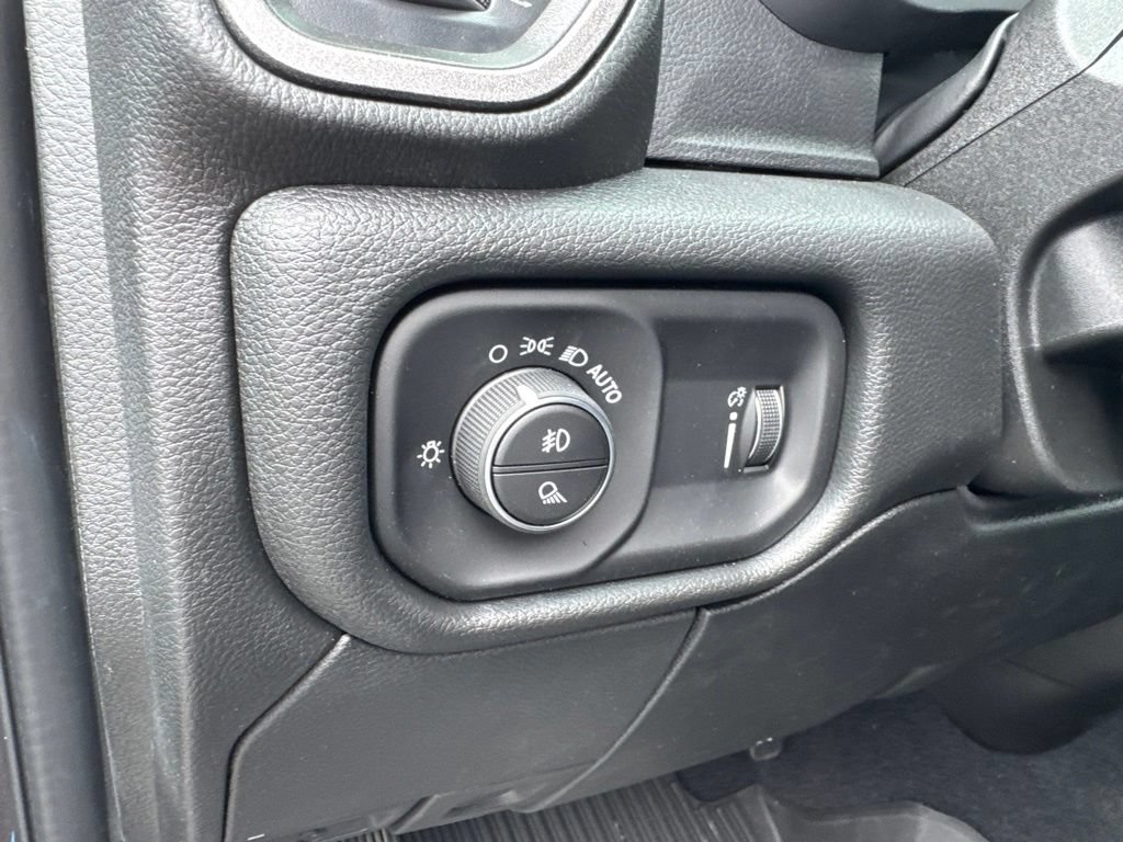 New 2026 RAM 2500 Warlock AWD/4WD image 11