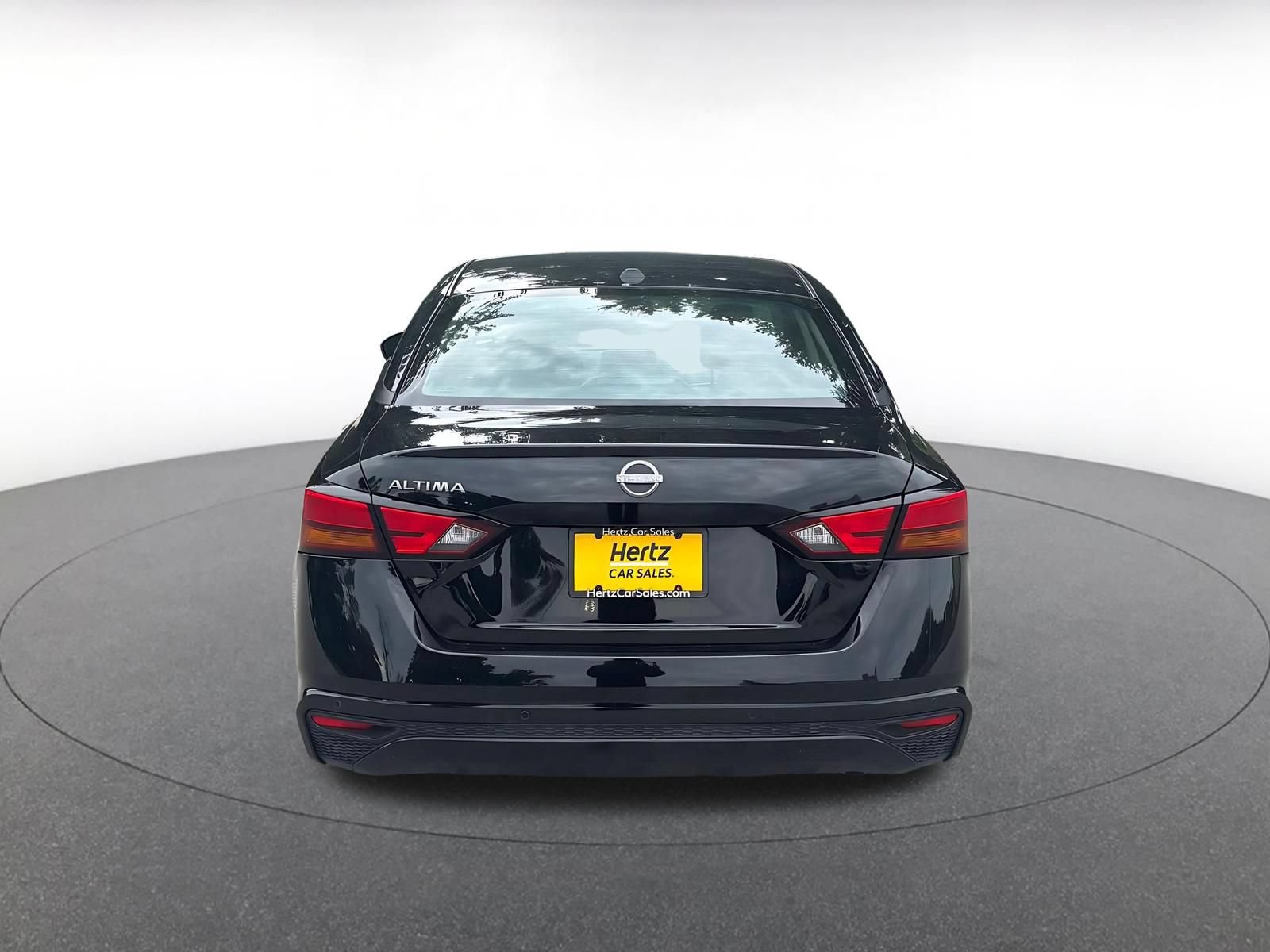 Used 2025 Nissan Altima 2.5 SV FWD image 7