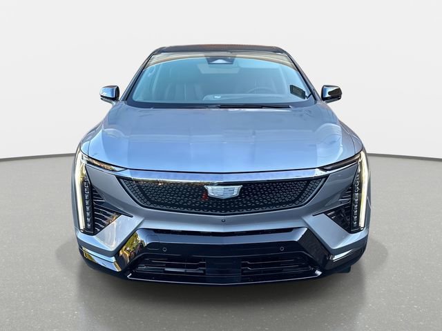 New 2025 Cadillac Optiq Sport 2 w/ LPO, ONYX Package image 2