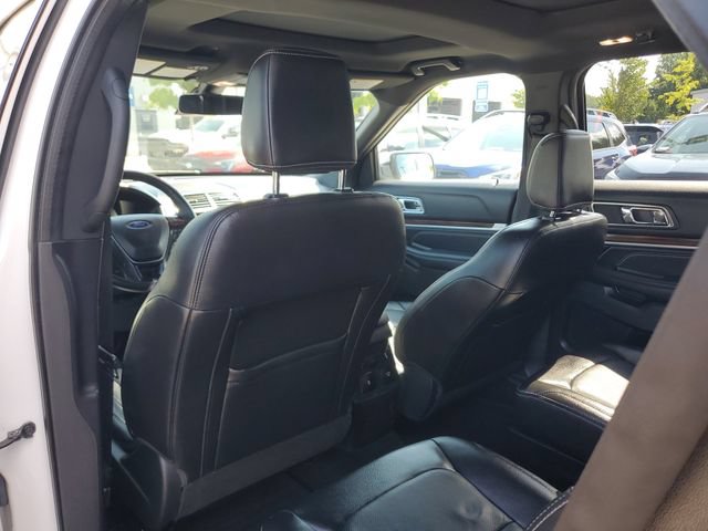 Used 2018 Ford Explorer Limited w/ Equipment Group 301A FWD image 12