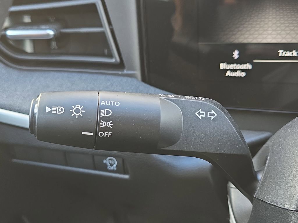 New 2026 Nissan Kicks SV w/ Cold Weather Package FWD image 28