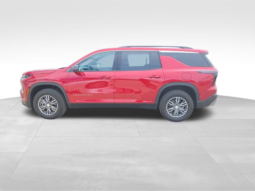 Used 2025 Chevrolet Traverse LT w/ Driver Confidence Package AWD/4WD image 8