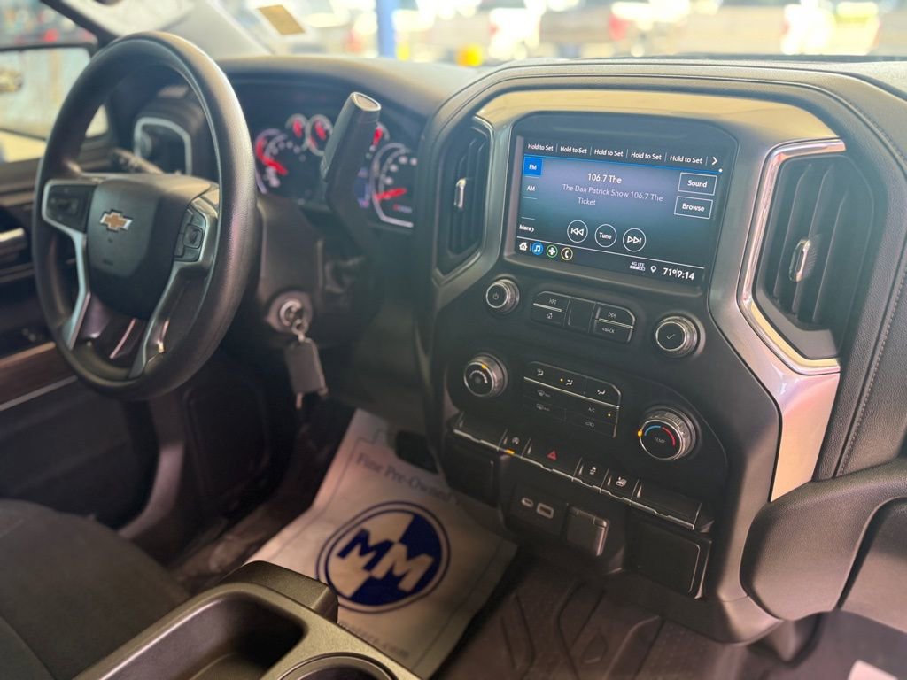 Used 2020 Chevrolet Silverado 1500 LT w/ LT Value Package image 23