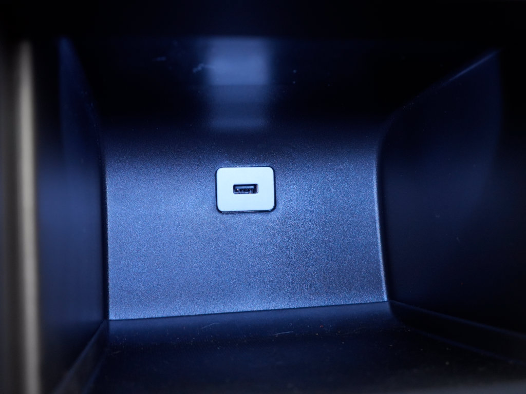 Used 2019 Chevrolet Tahoe LT w/ Luxury Package AWD/4WD image 32