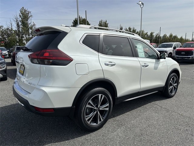 Used 2019 Nissan Rogue SV w/ Premium Package image 5