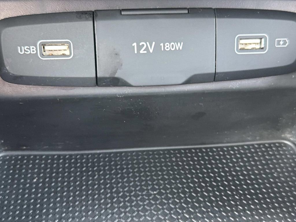 Used 2022 Hyundai Santa Cruz SEL FWD image 18