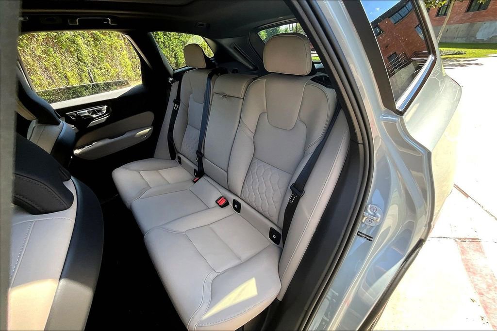 New 2026 Volvo XC60 B5 Plus w/ Protection Package Premier AWD/4WD image 22