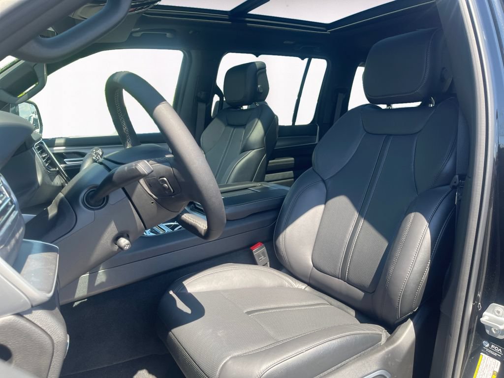 New 2026 Jeep Grand Wagoneer Limited AWD/4WD image 9