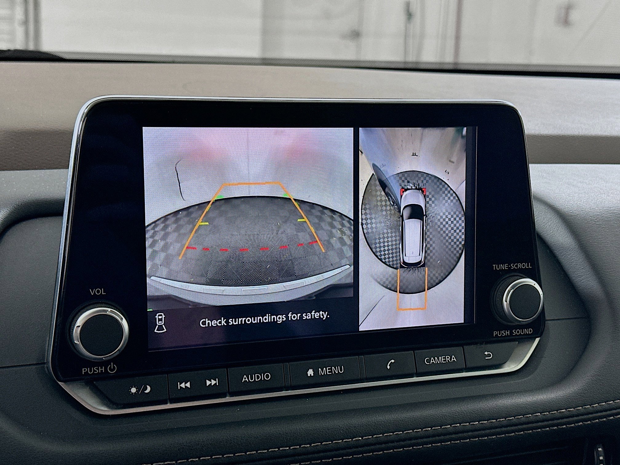 Used 2023 Nissan Rogue SL AWD/4WD image 22