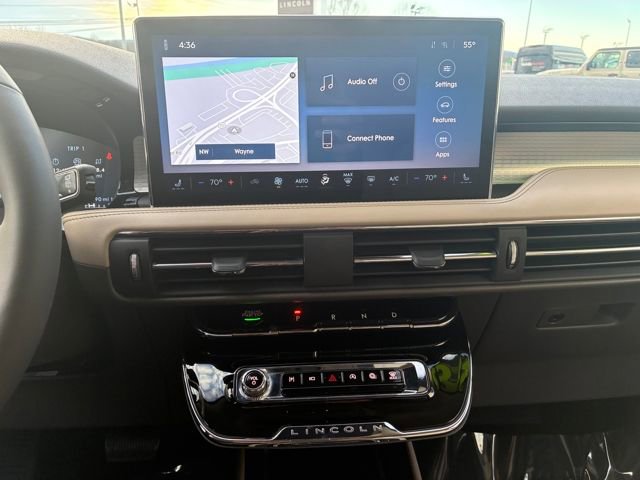 Used 2023 Lincoln Corsair Standard image 16