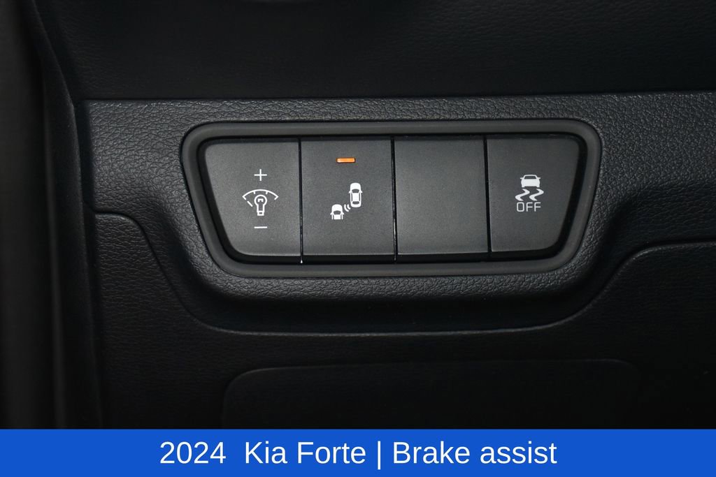Used 2024 Kia Forte LXS w/ LXS Technology Package image 9