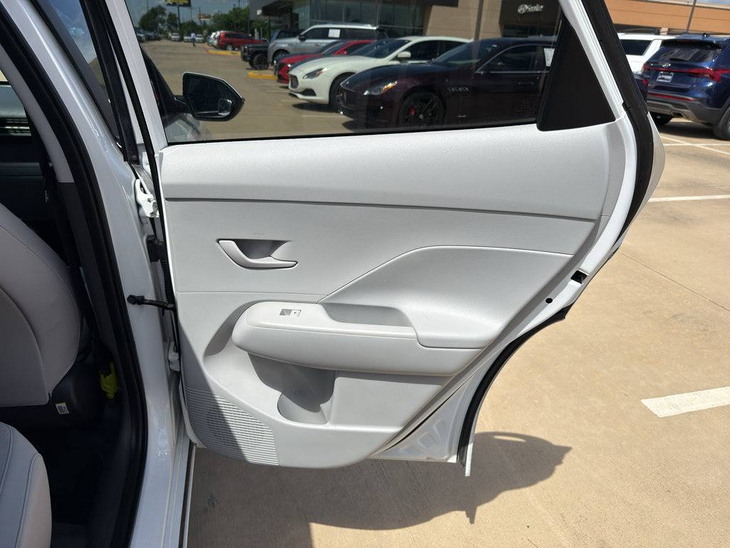 Used 2024 Hyundai Kona SEL FWD image 25
