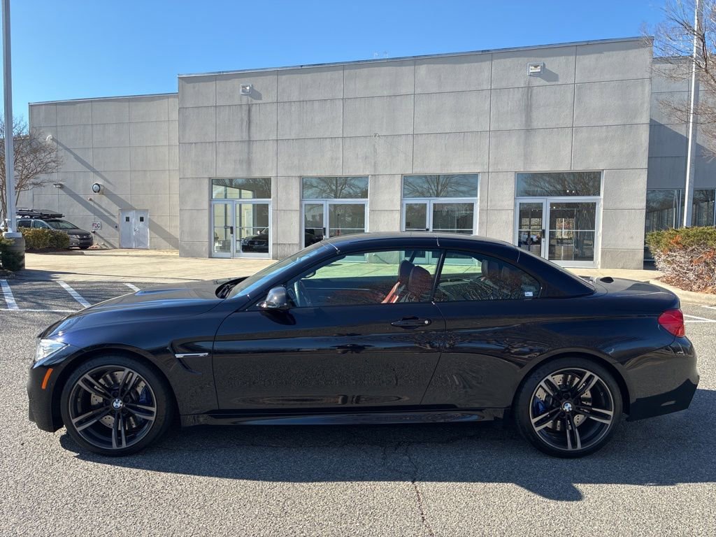 Used 2016 BMW M4 Convertible image 7