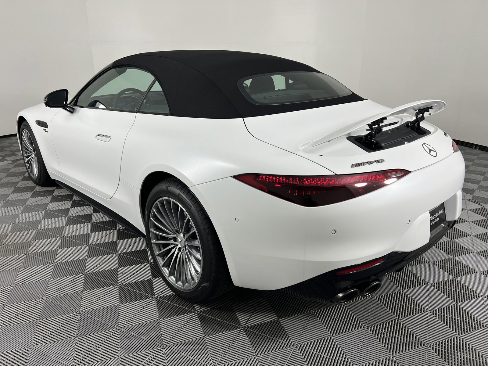 Used 2024 Mercedes-Benz SL 43 AMG image 10