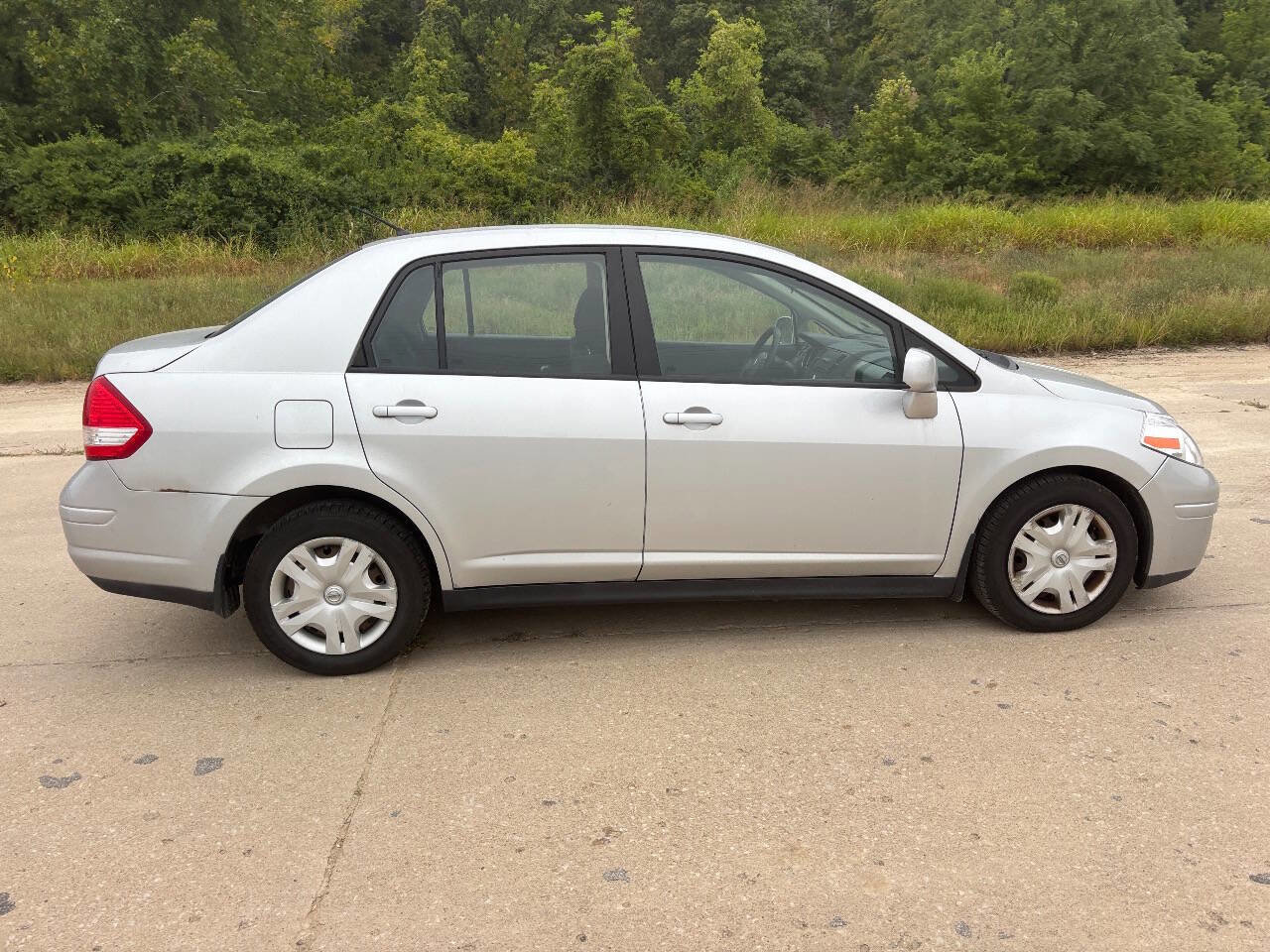 Used 2011 Nissan Versa 1.8 S w/ PWR Plus Pkg image 6