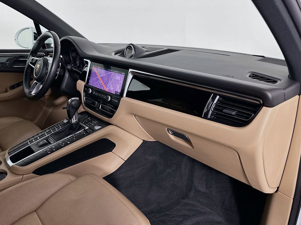 Used 2020 Porsche Macan S image 30