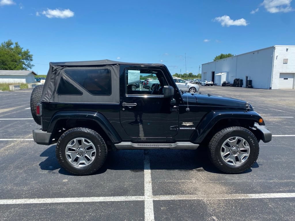 Used 2013 Jeep Wrangler Sahara w/ Dual Top Group AWD/4WD image 8