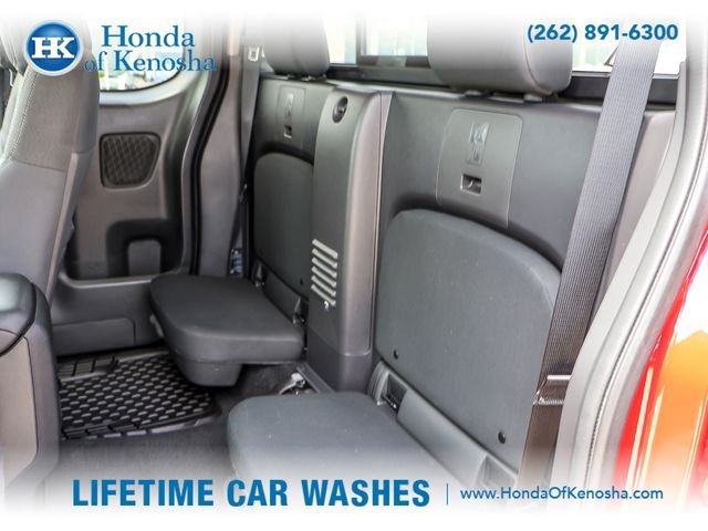Used 2023 Nissan Frontier SV w/ SV Convenience Package AWD/4WD image 11