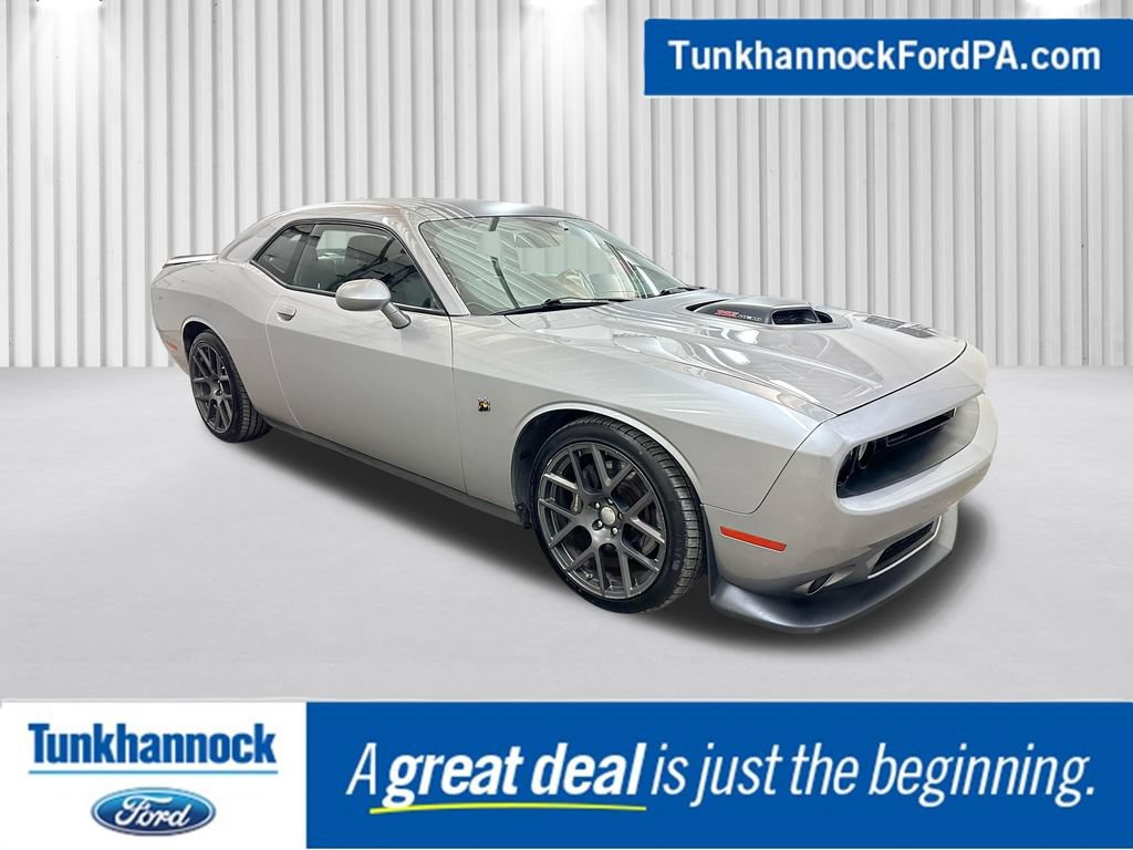 Used 2016 Dodge Challenger R/T Scat Pack RWD image 1