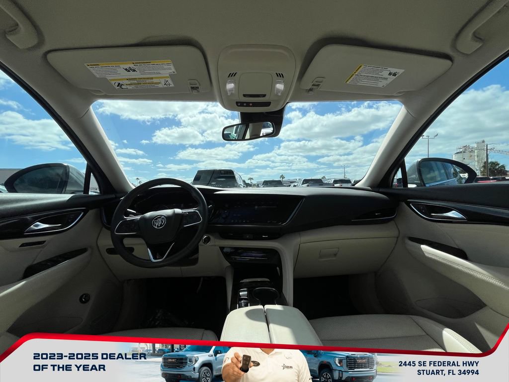 Used 2023 Buick Envision Essence image 14