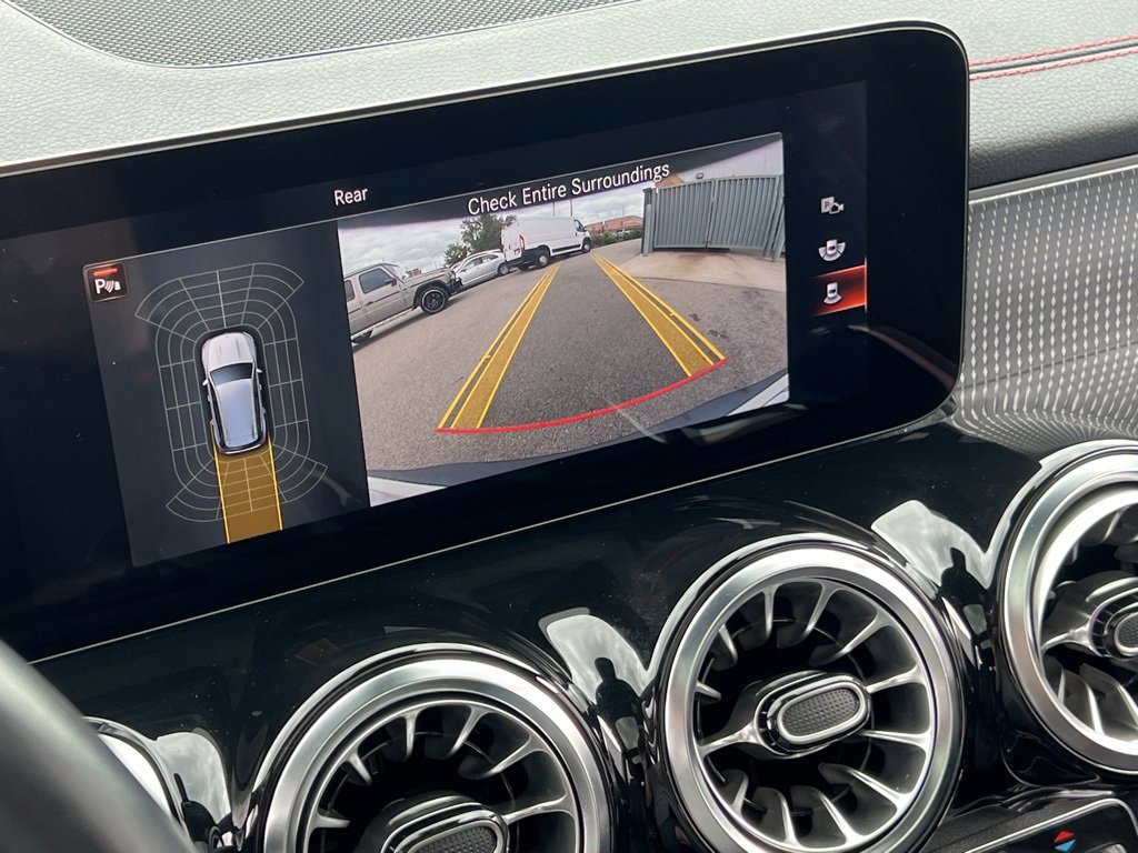 Used 2022 Mercedes-Benz EQB 300 4MATIC image 27