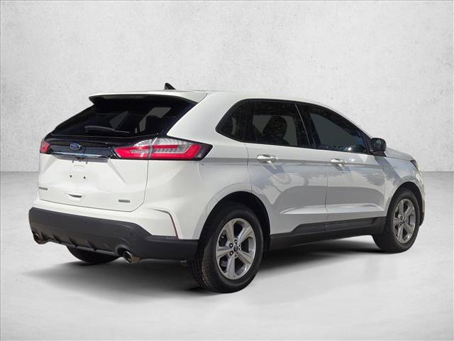 Used 2020 Ford Edge SE image 5