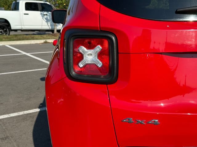 Used 2015 Jeep Renegade Latitude w/ Trailer Tow Group AWD/4WD image 42