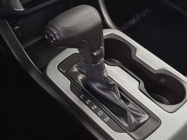 Used 2015 Chevrolet Colorado LT AWD/4WD image 12