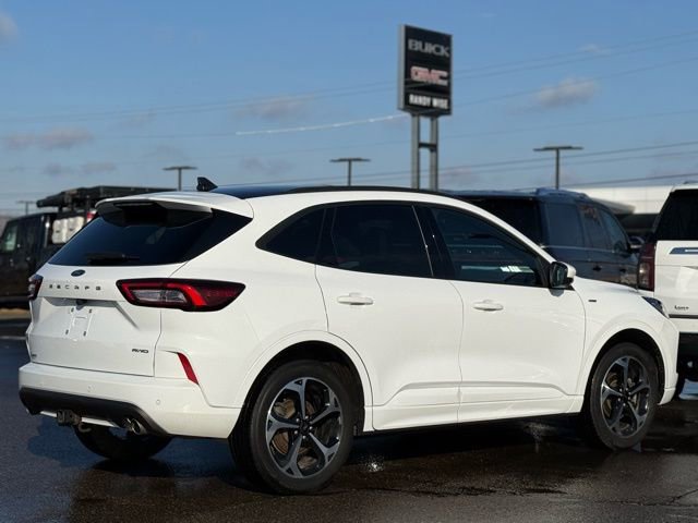 Certified 2023 Ford Escape ST-Line Select w/ Tech Pack #2 image 36