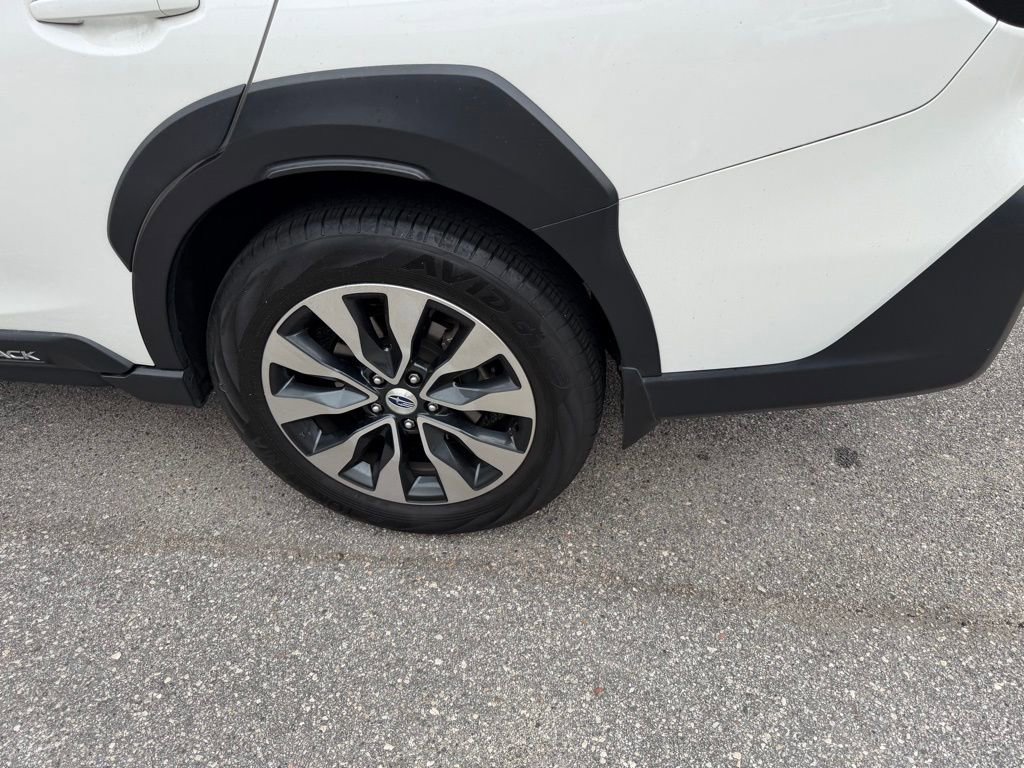 Used 2023 Subaru Outback Limited AWD/4WD image 8