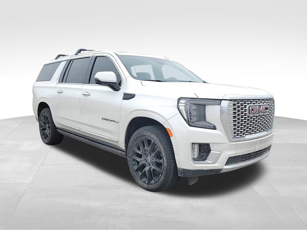 Used 2024 GMC Yukon XL Denali w/ Advanced Technology Package image 3