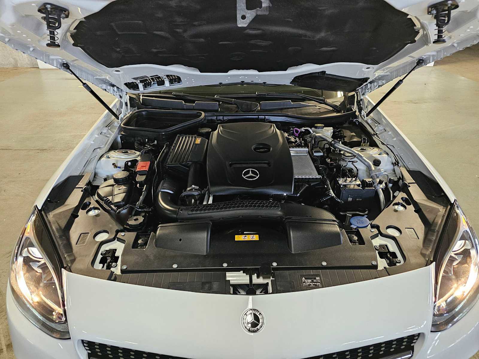Used 2019 Mercedes-Benz SLC 300 image 9