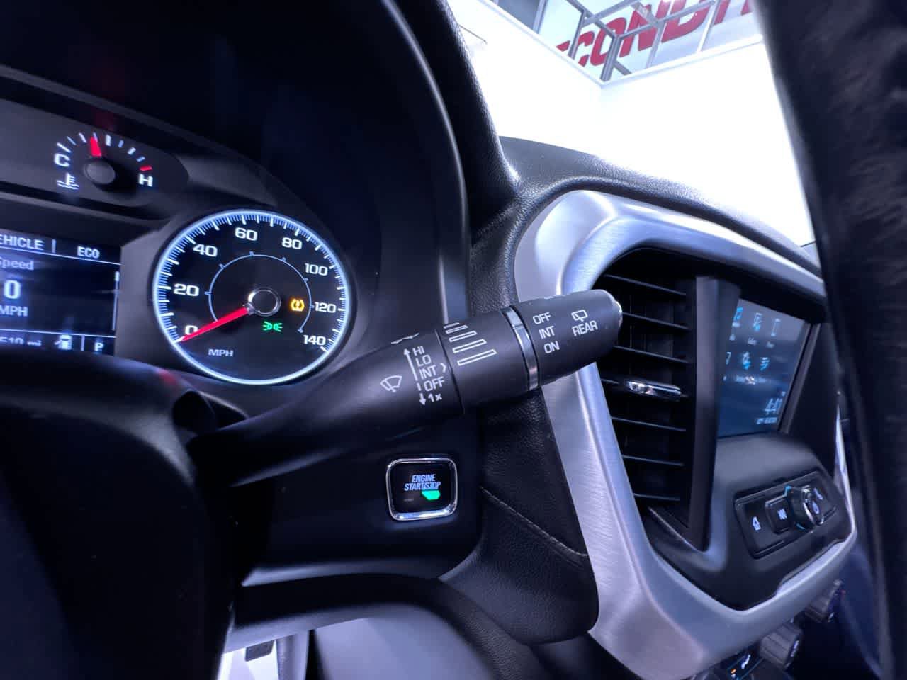 Used 2018 GMC Acadia SLE FWD image 19