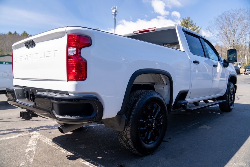 Used 2025 Chevrolet Silverado 2500 Custom w/ Custom Value Package image 8