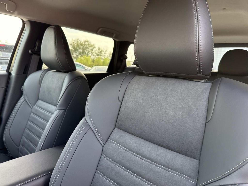 New 2026 Mitsubishi Outlander SE image 22