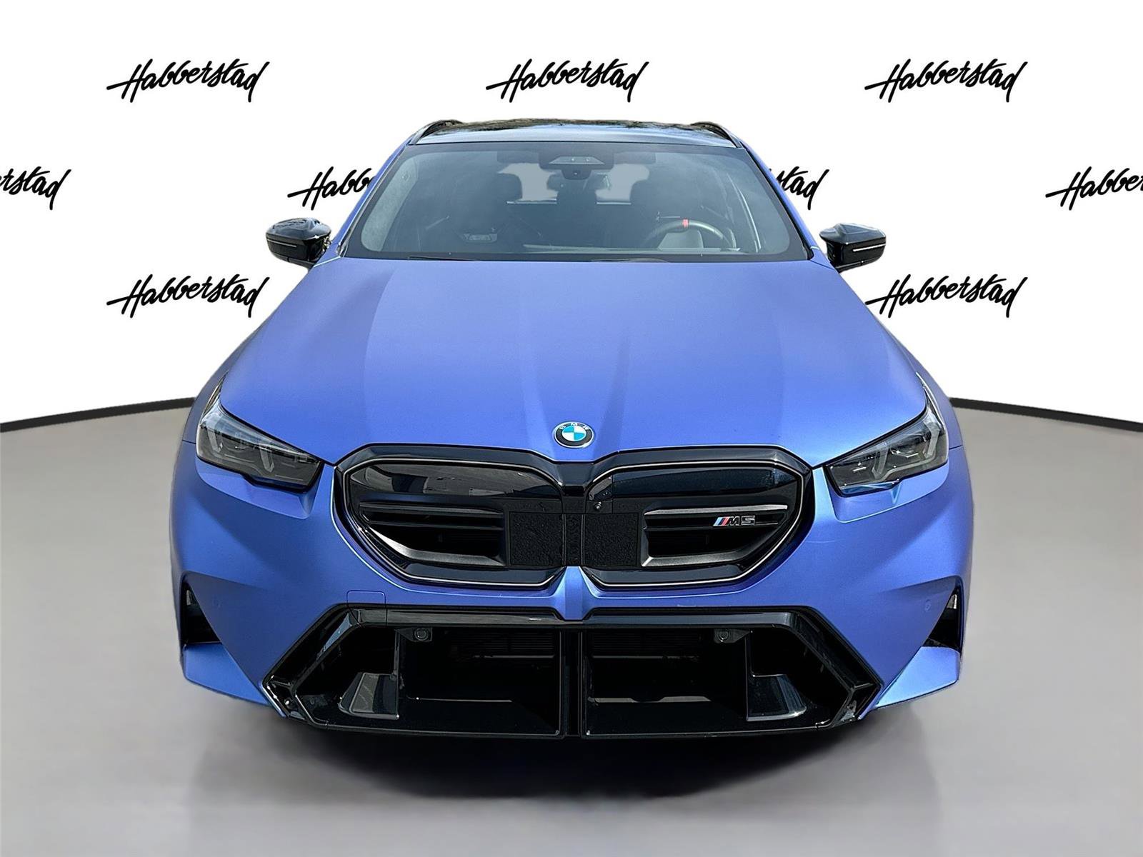 Used 2025 BMW M5 Touring image 2