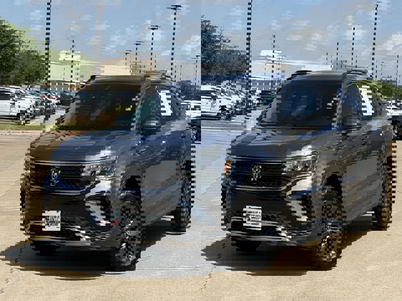 Used 2024 Volkswagen Taos S FWD image 2