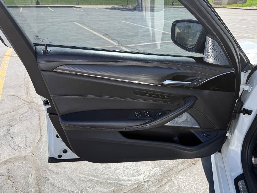 Used 2019 BMW M5 w/ Executive Package image 9