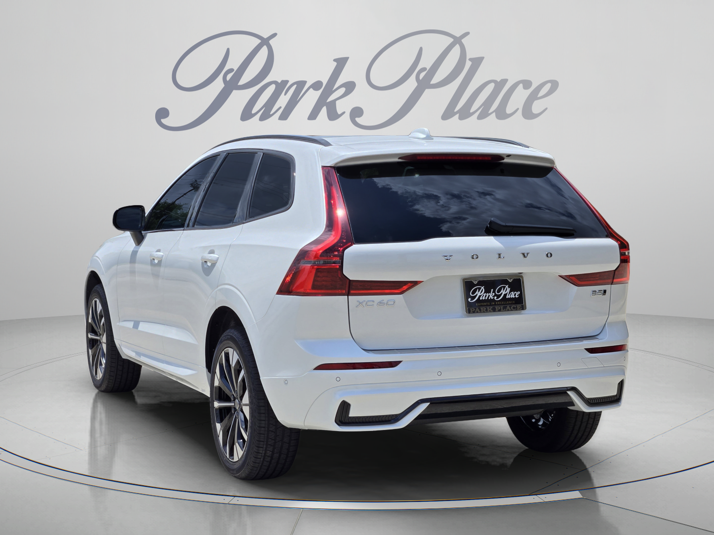 New 2026 Volvo XC60 B5 Plus w/ Protection Package Premier AWD/4WD image 3