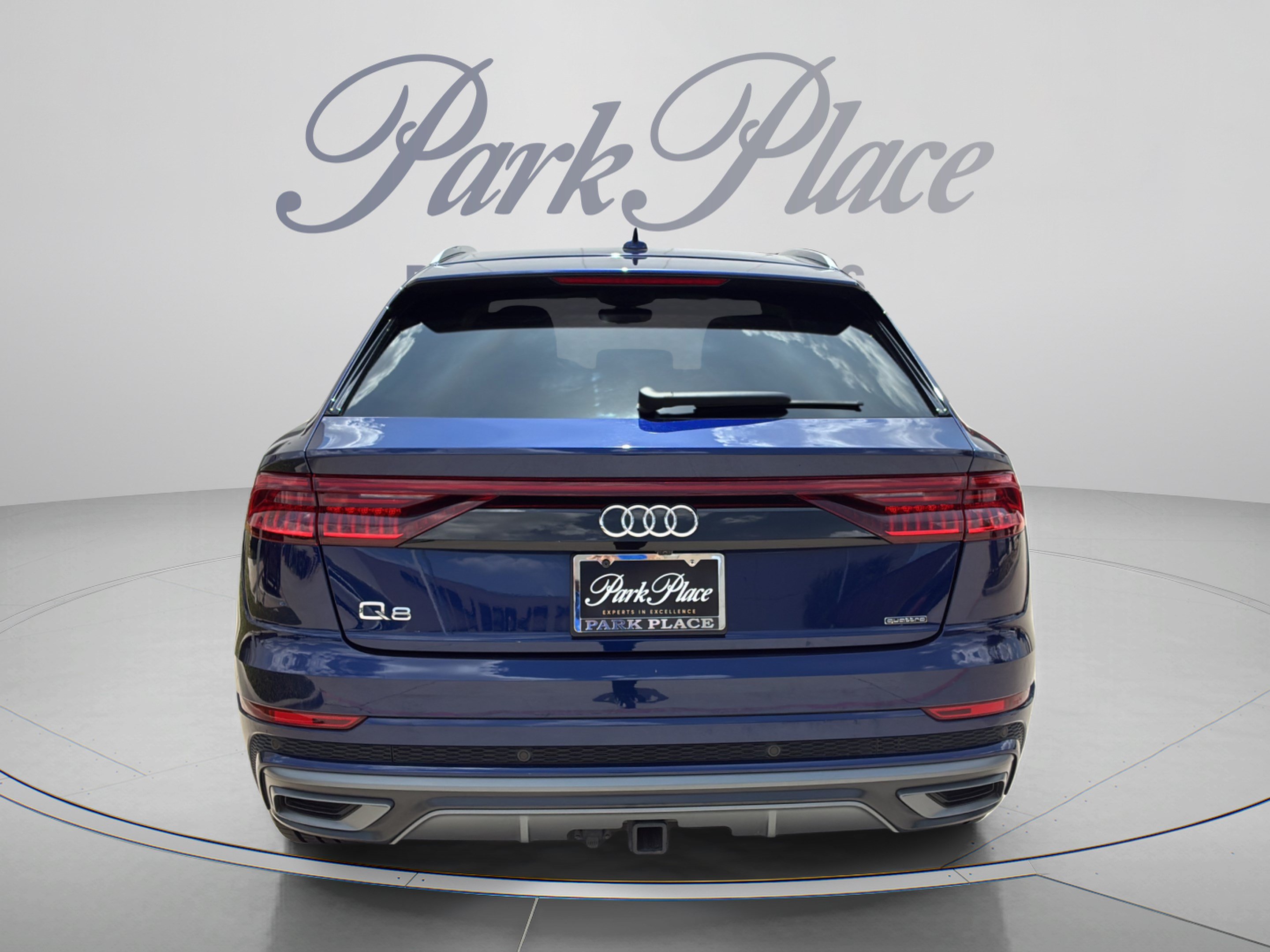 Used 2023 Audi Q8 Premium Plus AWD/4WD image 4