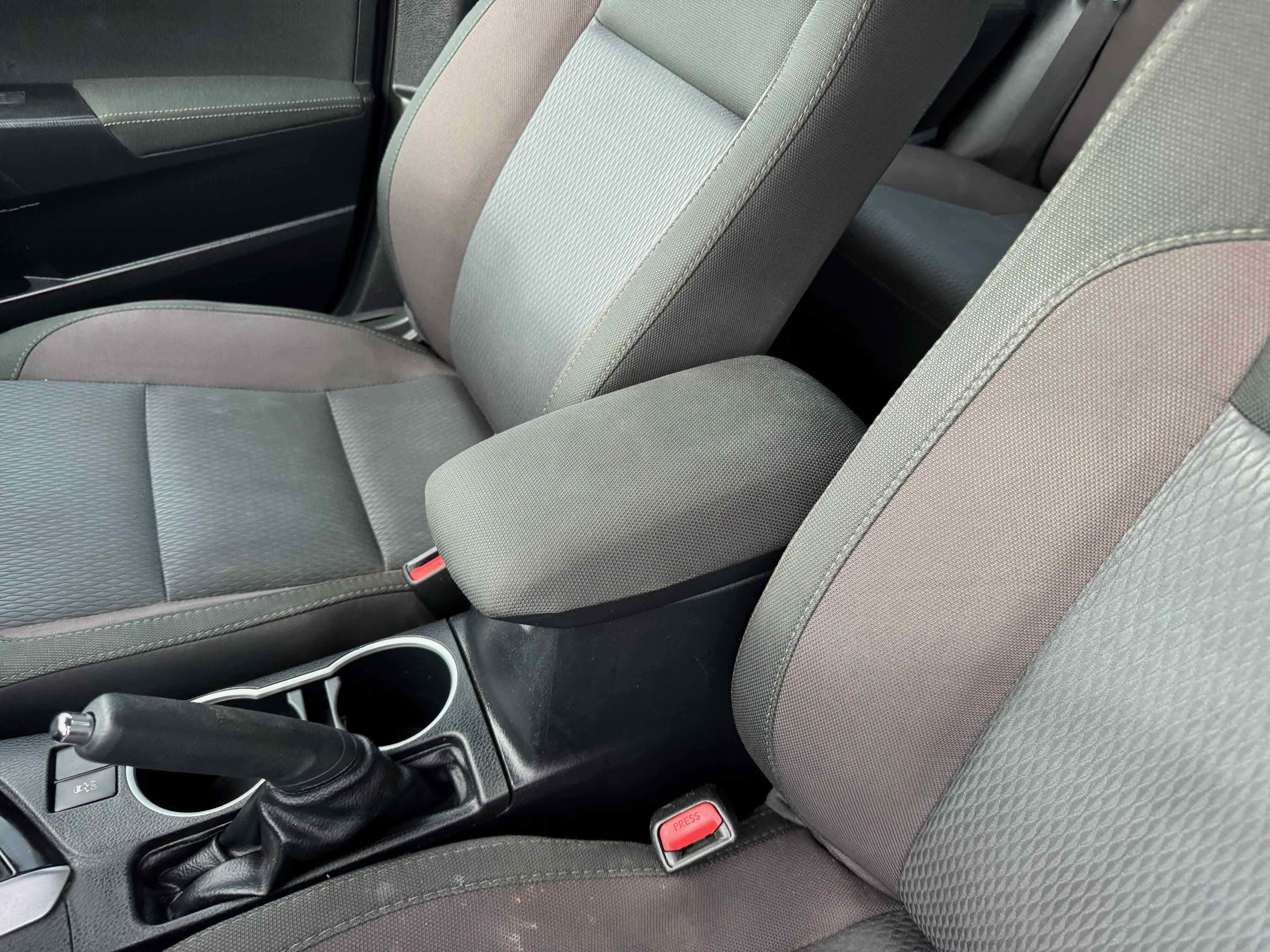 Used 2018 Toyota Corolla LE image 26