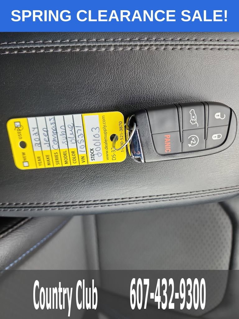 Used 2024 Jeep Compass Latitude w/ Convenience Group image 35