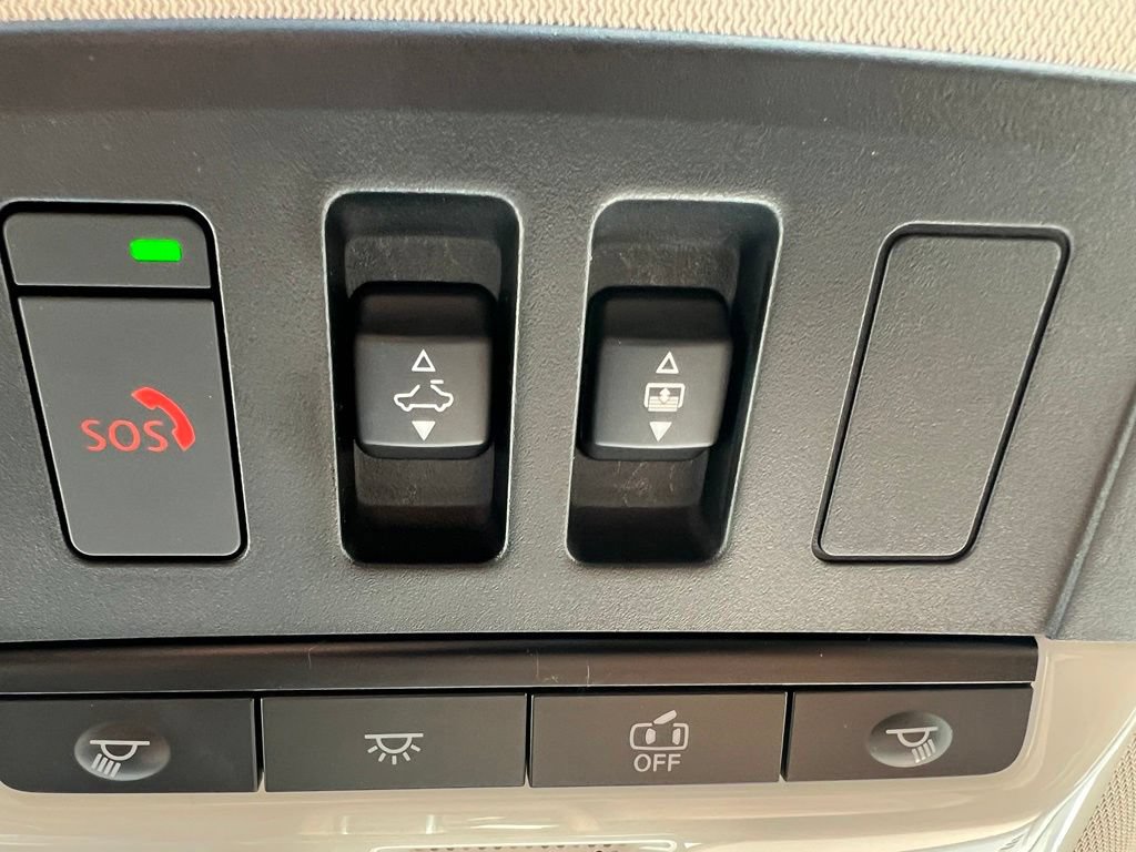 Certified 2024 Nissan Pathfinder Platinum w/ Lighting Package (N93) AWD/4WD image 36