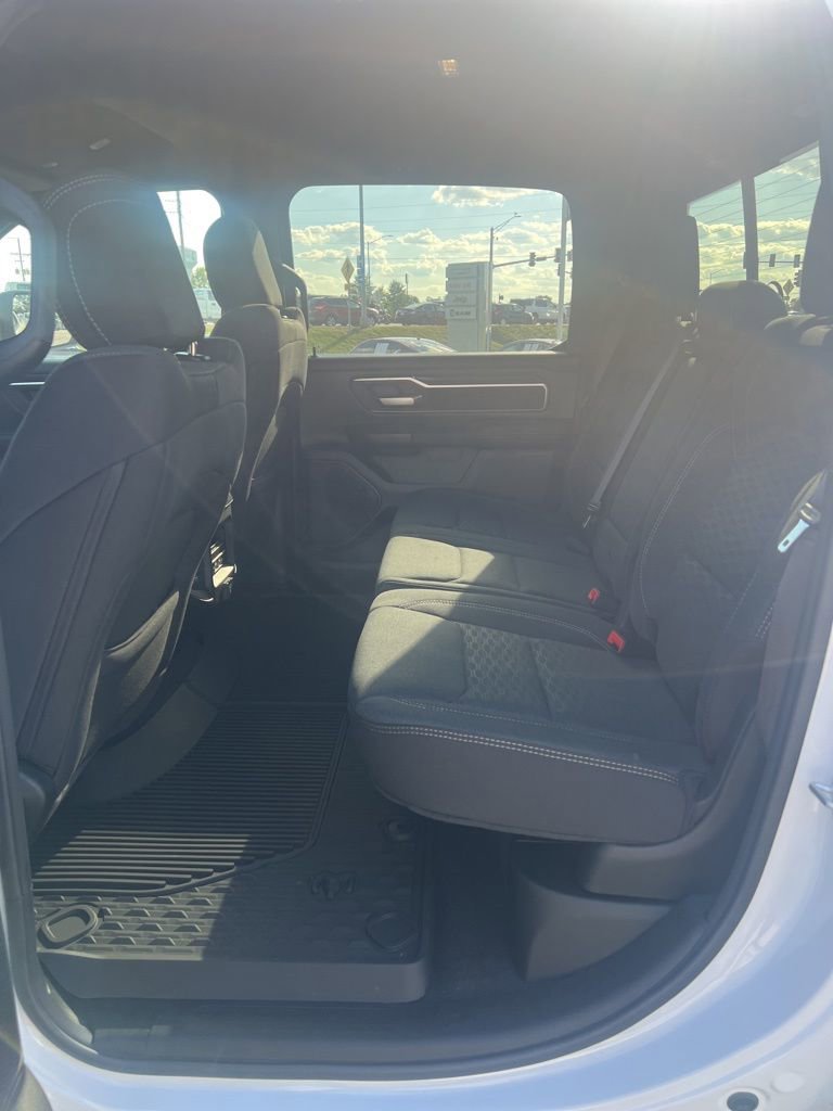New 2026 RAM 1500 4x4 Crew Cab image 8