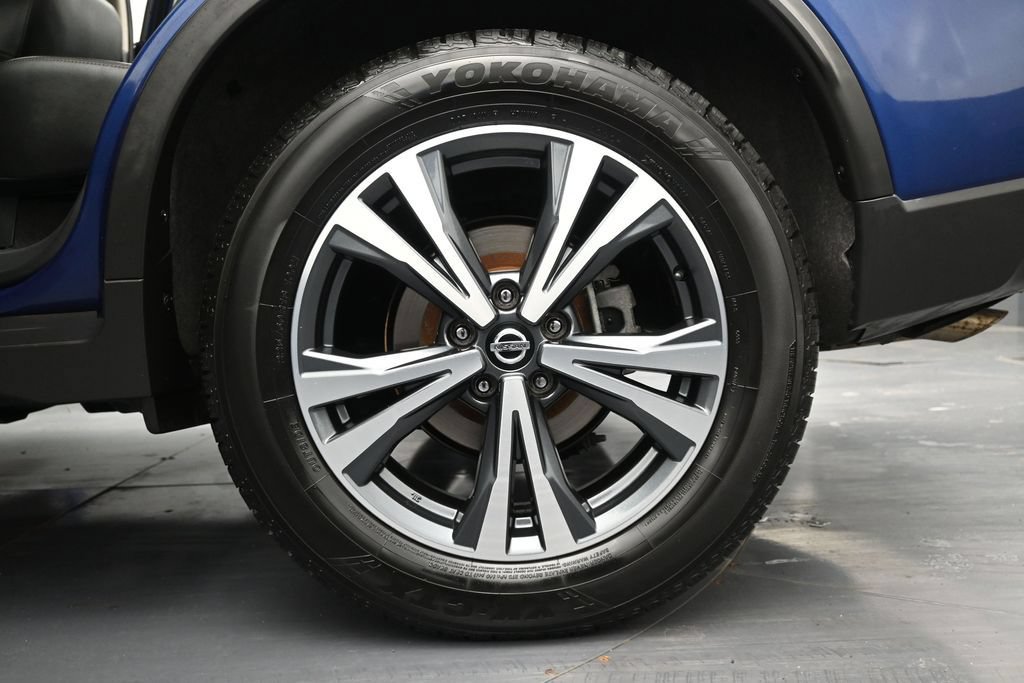 Used 2018 Nissan Rogue SL w/ Premium Package AWD/4WD image 15