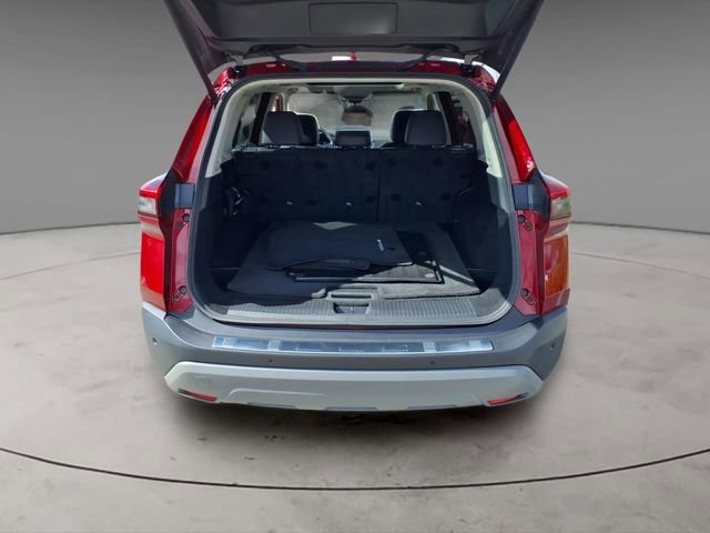 Used 2023 Nissan Rogue SV w/ SV Premium B Package image 8