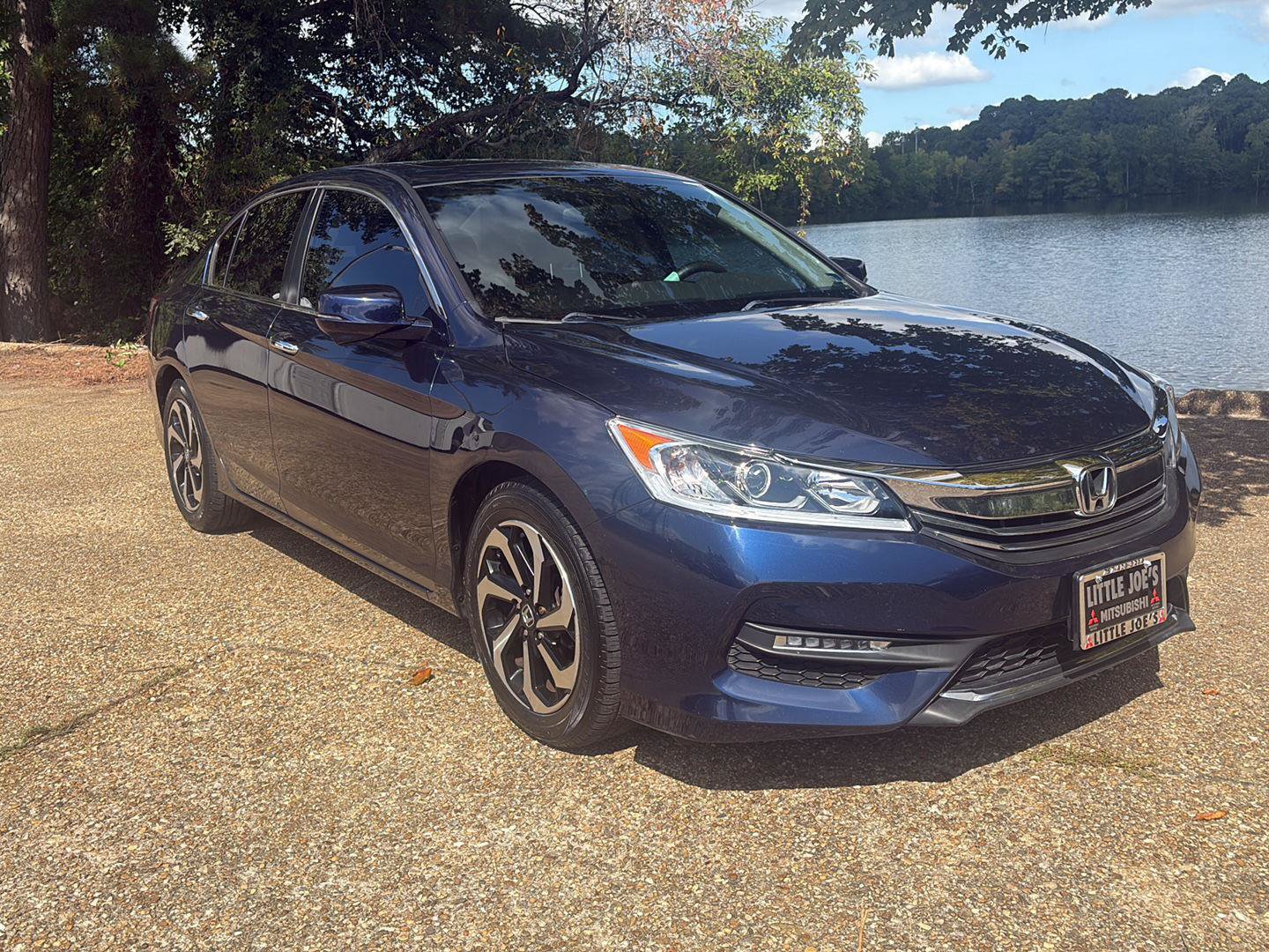 Used 2017 Honda Accord EX