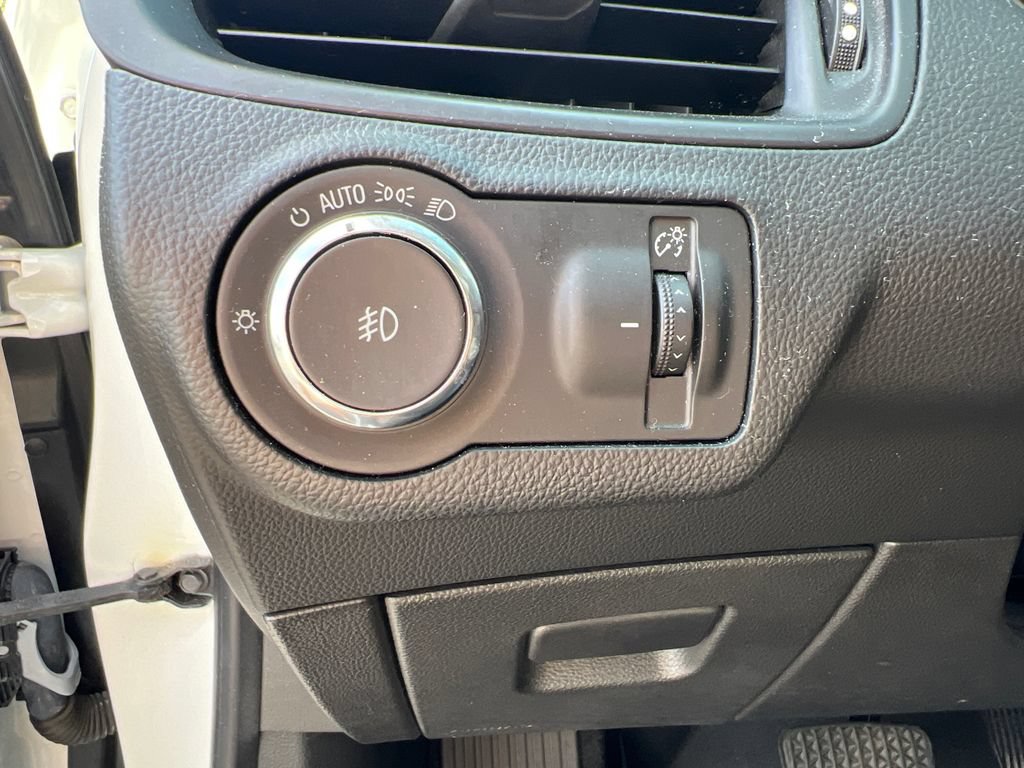 Used 2020 Buick Envision Essence AWD/4WD image 21