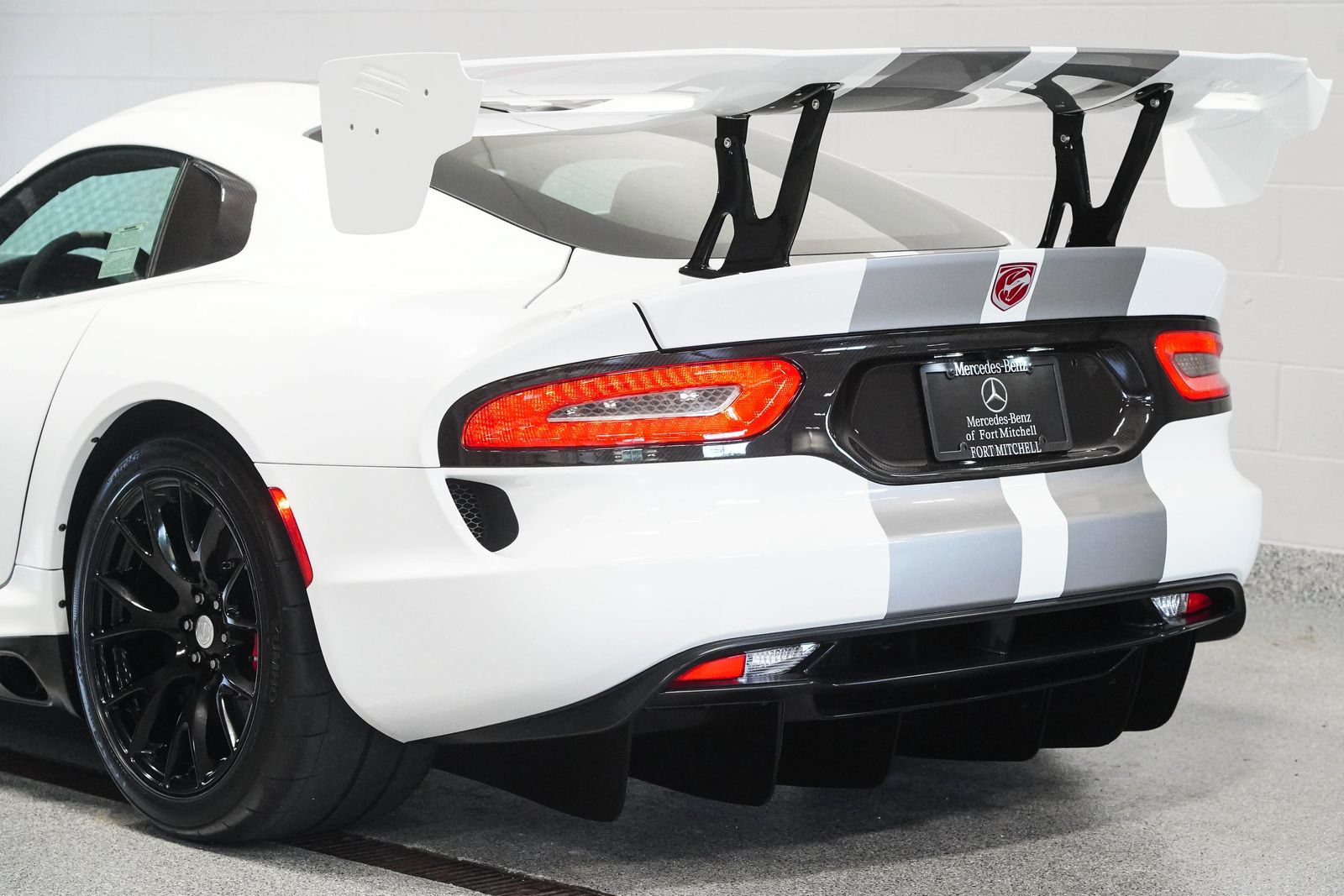 Used 2016 Dodge Viper ACR w/ Extreme Aero Package RWD image 9