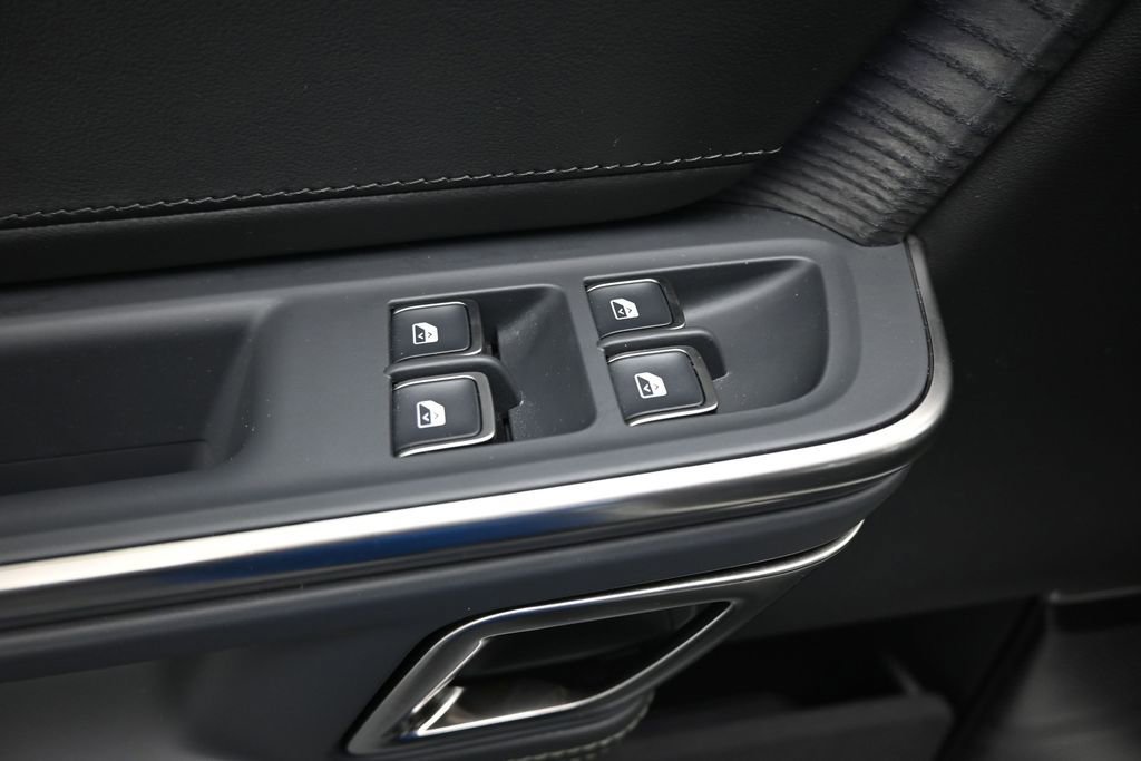 Used 2024 Rivian R1S Adventure AWD/4WD image 11